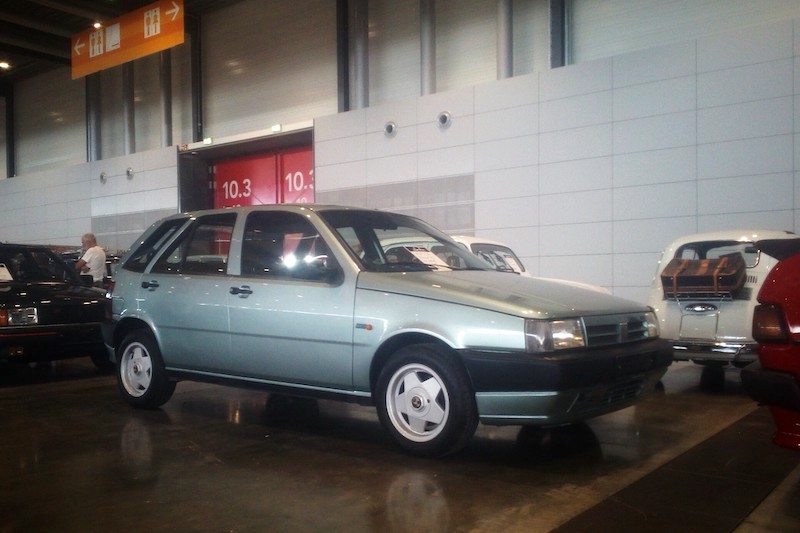 Ein Fiat Tipo für 5900 Euro auf der Retro Classics Stuttgart