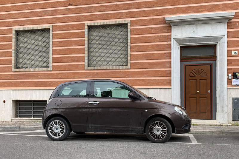 Lancia Ypsilon in Rimini (© Bruno von Rotz)