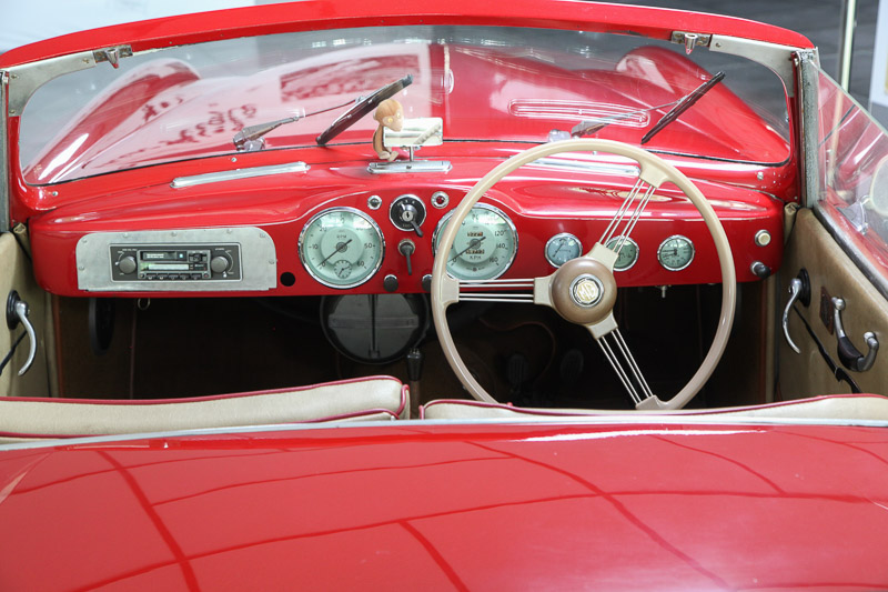 Cockpit des MG TD Ghia Aigle von 1953 (© Bruno von Rotz)