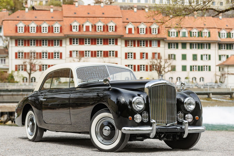 Artikelbild Wenn Schweizer Karosserien aufeinandertreffen – Besonderheiten bei Bonhams in Gstaad