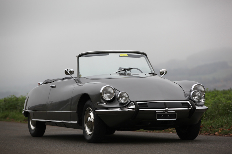 Citroën DS 21 Cabriolet (1967) in "Gris Palladium"