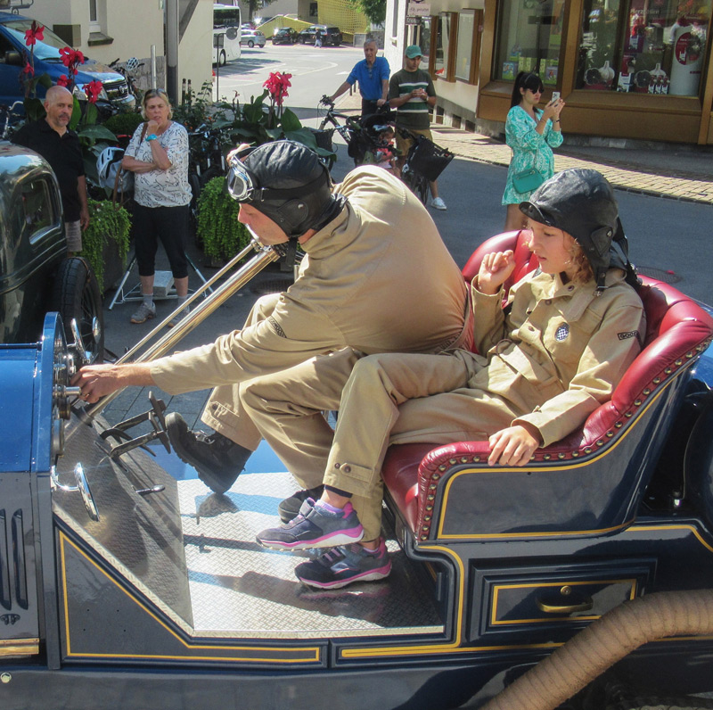11. Oldtimer-Treffen Vaduz 2022 - Startvorbereitung (© Stefan Rogger)
