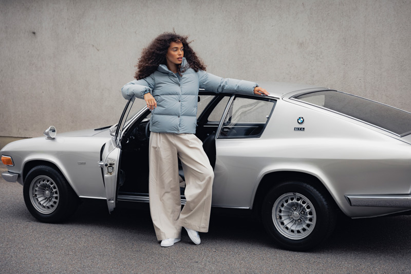 BMW 2002 GT4 Frua mit der "Goods for Freude"-Kollektion (© BMW AG)