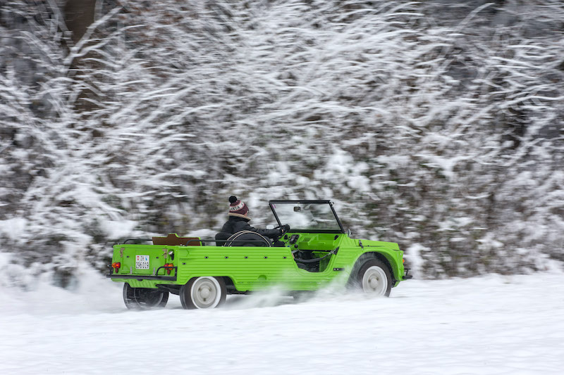Mit dem Citroën Méhari im Schnee