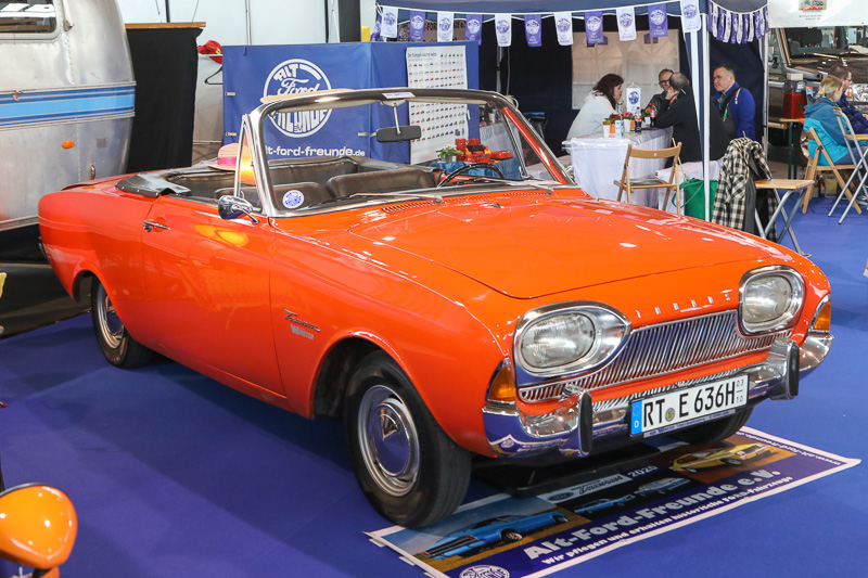 Ford Taunus 17M P3 Deutsch Cabriolet von 1963 an der Retro Classics Stuttgart 2023 (© Bruno von Rotz)