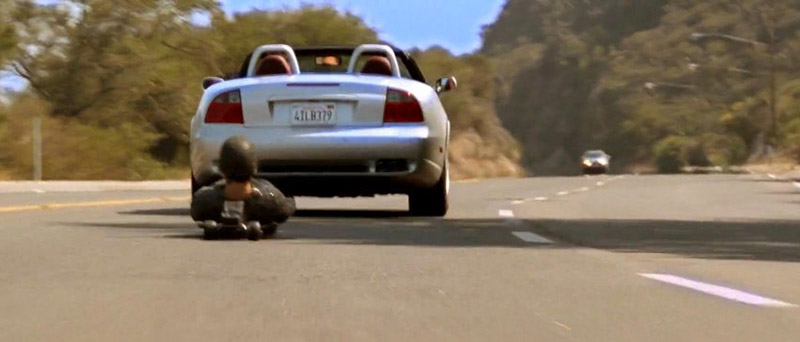 Maserati 4200 GT Spider in Charlie's Angels (© Sony Pictures)