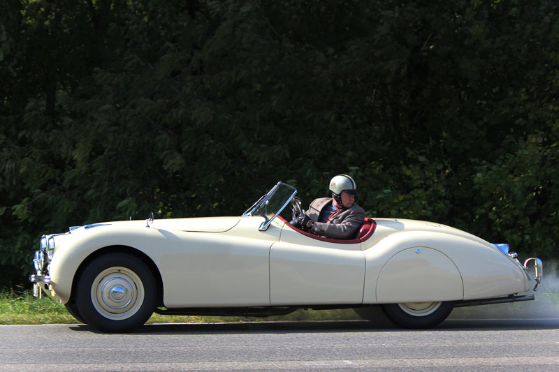 Jaguar XK 120 (© Stefan Fritschi)