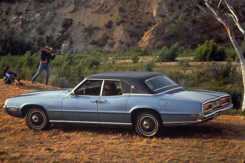 Ford Thunderbird 4-Door Landau (1969)