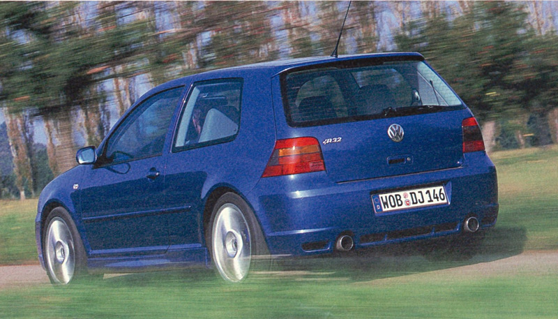 VW Golf R32 im Jahr 2002 (© ams)