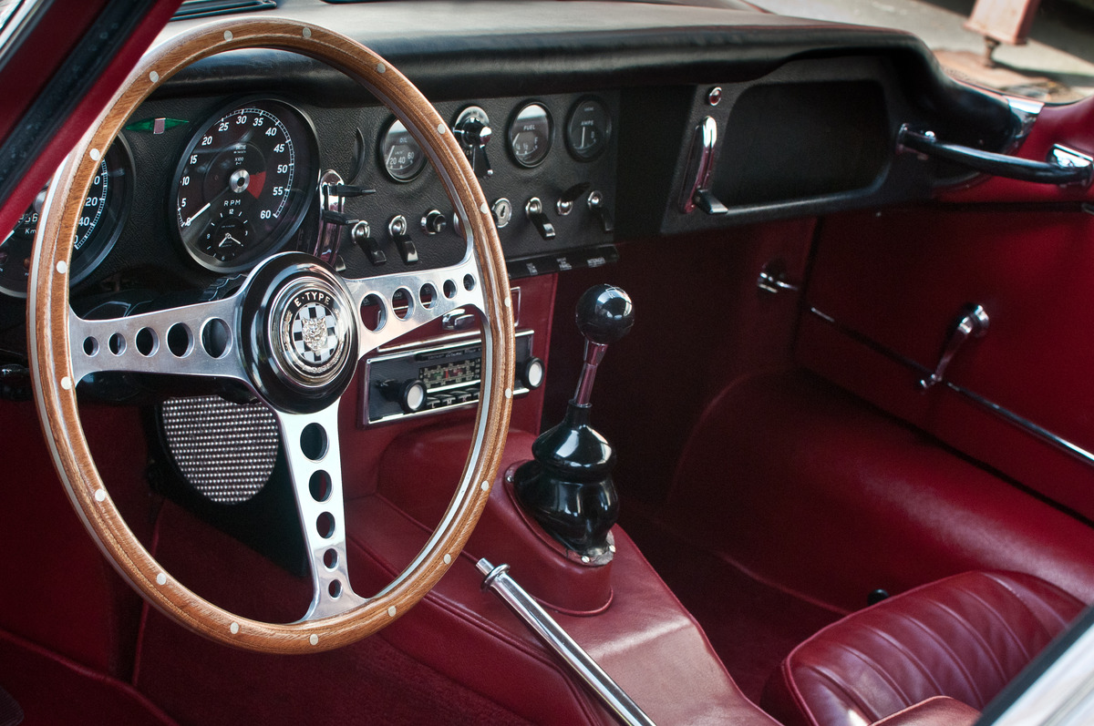 Jaguar E-Type Serie 1 (1965) (© Balz Schreier)