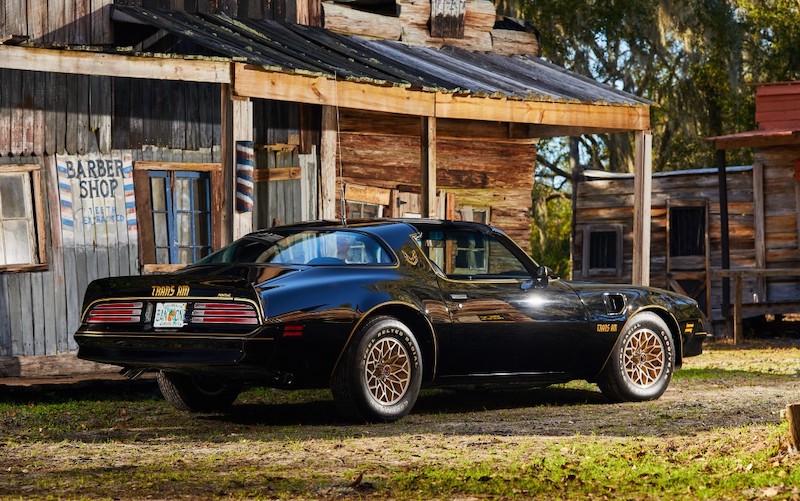 Pontiac Firebird aus dem Film "Smokey and the Bandit" (© Barrett & Jackson)