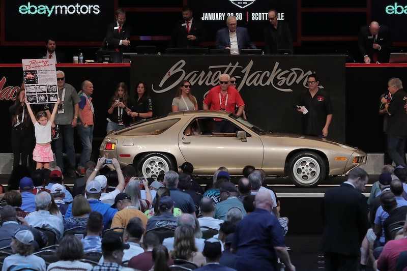 Porsche 928 von 1979 aus dem Film Risky Business (© Barrett & Jackson)