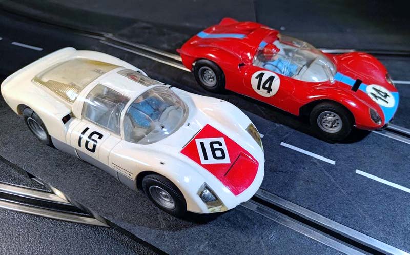 Porsche Carrera 6 versus Dino 206S (© eBay)