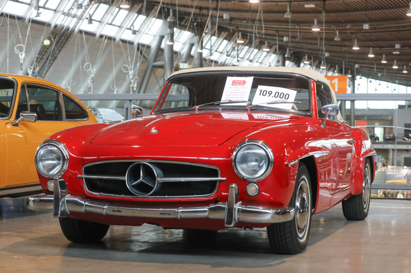 Mercedes-Benz 190 SL 1955 - Retro Classics Stuttgart 2024 (© Bruno von Rotz)