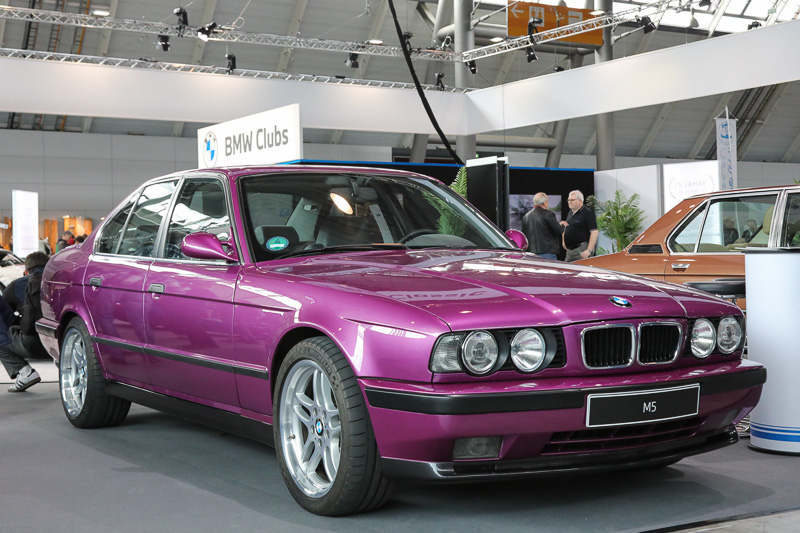 Artikelbild Auch andere Farben an der Retro Classics in Stuttgart