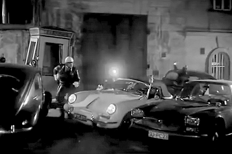 Maserati Quattroporte (1964) – Szene aus dem Film "Der Mörder mit dem Seidenschal"