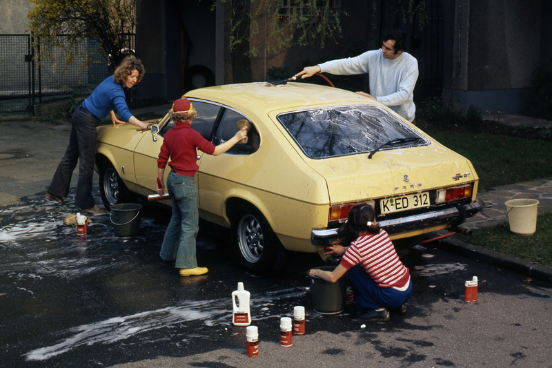 Autowaschen im Jahr 1974 am Beispiel Ford Capri