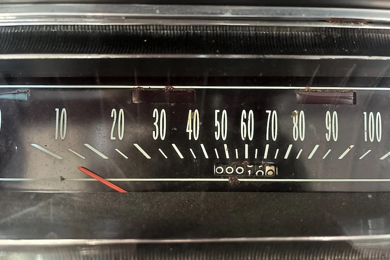 Chevrolet Impala Sport Coupe (1965) – noch nie eingelöster Neuwagen mit erst 10 Meilen auf dem Zählwerk