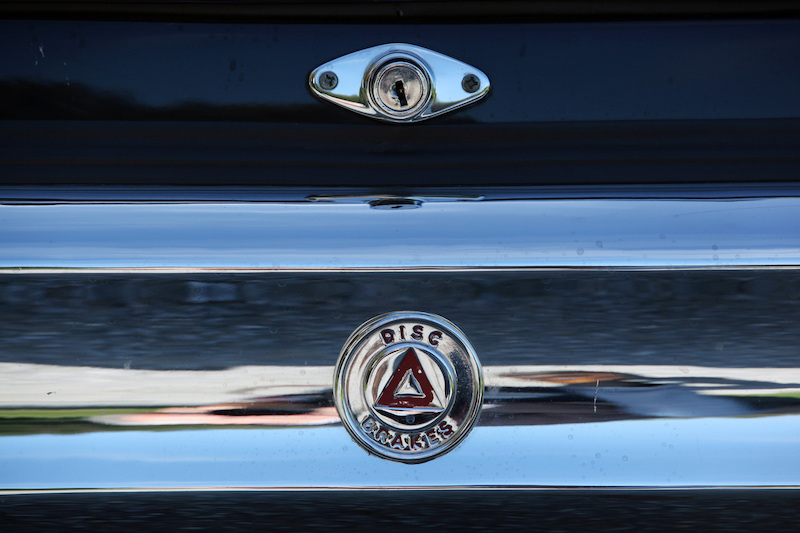 Jaguar Mark II (1959) – Hinweis auf die Scheibenbremsen