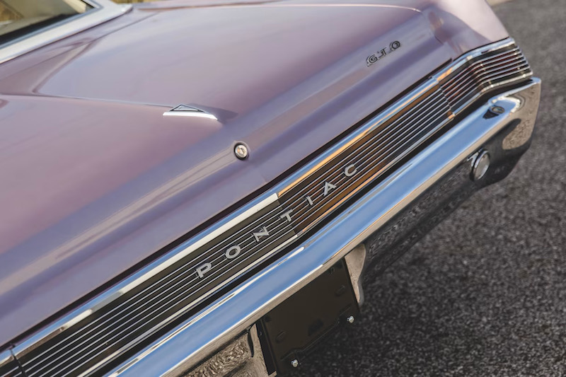 Pontiac GTO (1965) in der seltenen Farbe "Iris Mist"