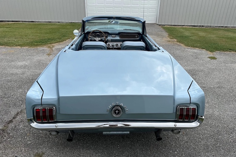 Ford Mustang (1965) – mit klappbarem GFK-Dach
