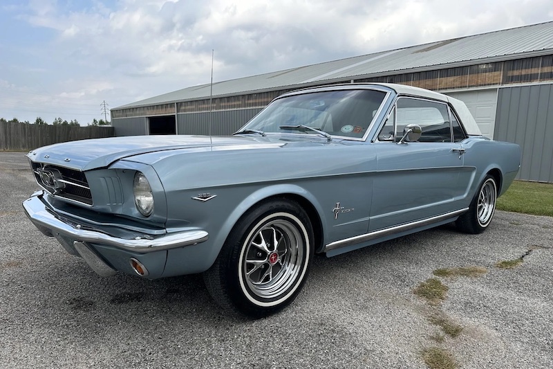 Ford Mustang (1965) – mit klappbarem GFK-Dach