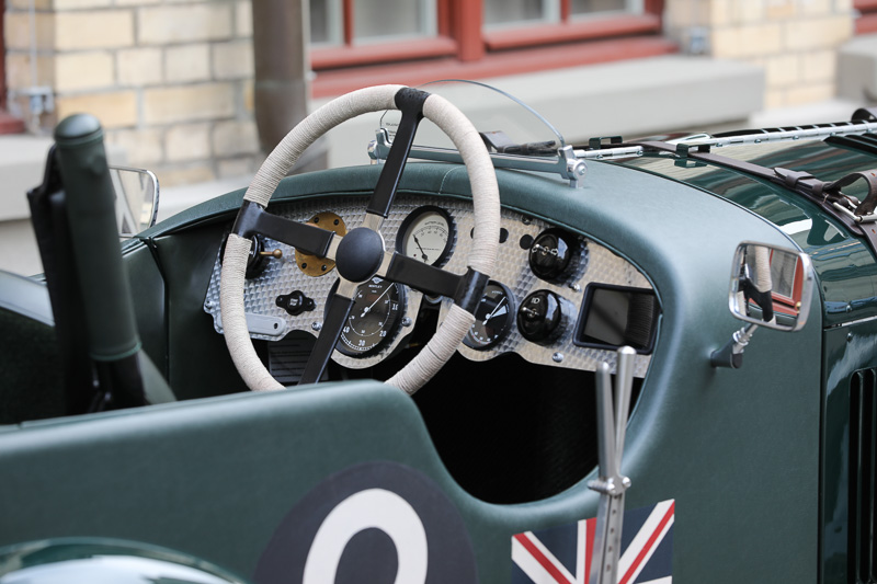 Cockpit des Bentley Blower Jnr by Hedley Studios (© Bruno von Rotz)