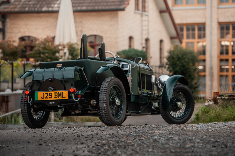 Heckansicht - Bentley Blower Jnr by Hedley Studios (© Robin Möhl)