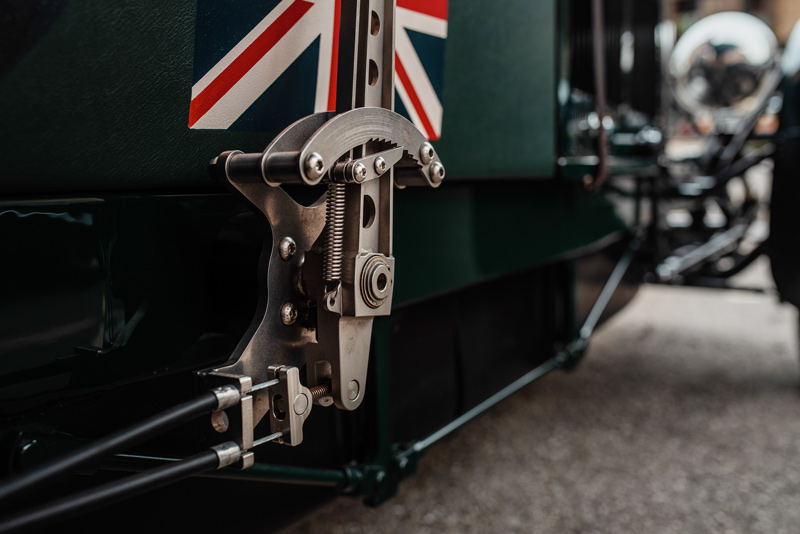 Handbremse - Bentley Blower Jnr by Hedley Studios (© Robin Möhl)