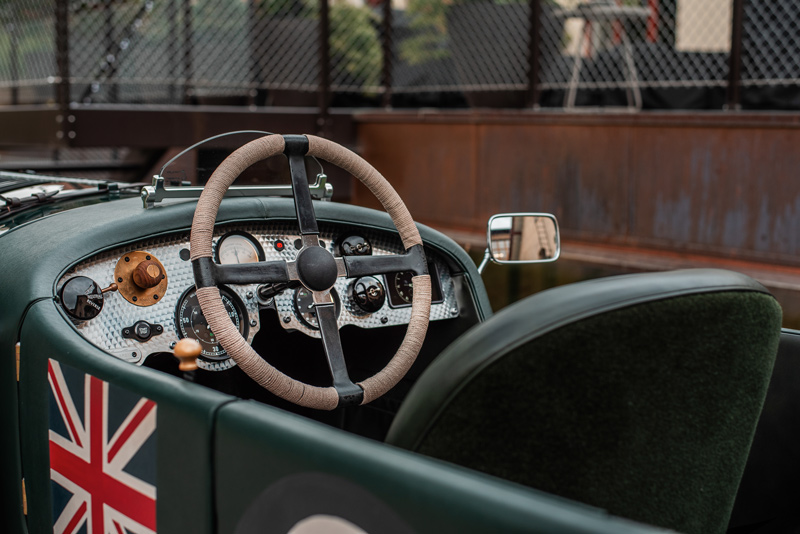 Cockpit des Bentley Blower Jnr by Hedley Studios (© Robin Möhl)