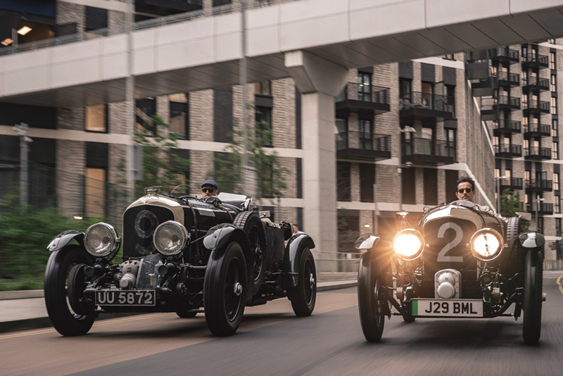 Bentley Blower Jnr by Hedley Studios im Vergleich zum Original von 1929 (© Bentley)