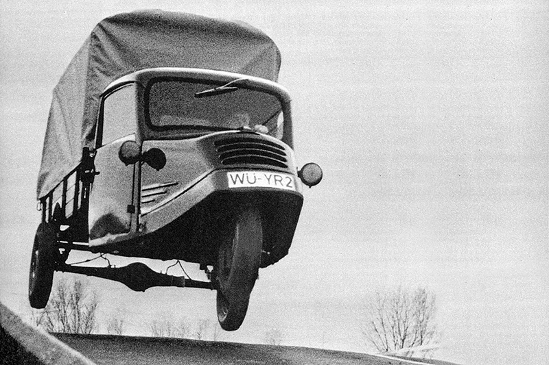 Goliath GD 750 – im Sprung für ein Werbemotiv von Wüsenrot (1980)