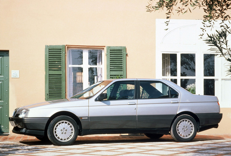 Alfa Romeo 164 von 1987 (© Werk/Alfa Romeo/Stellantis)