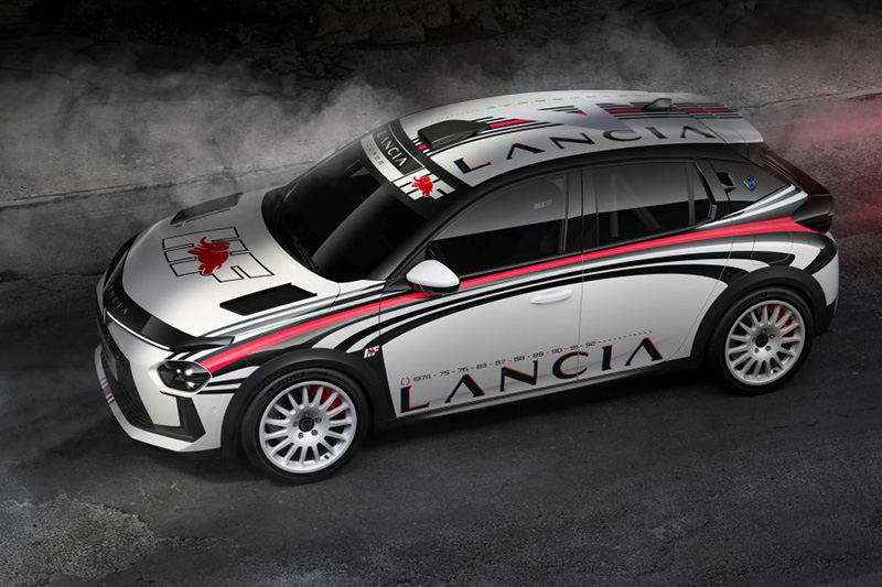 Lancia Ypsilon Rally 4 HF (2025) lackiert im Stil der alten Jolly-Club-Werksrennwagen