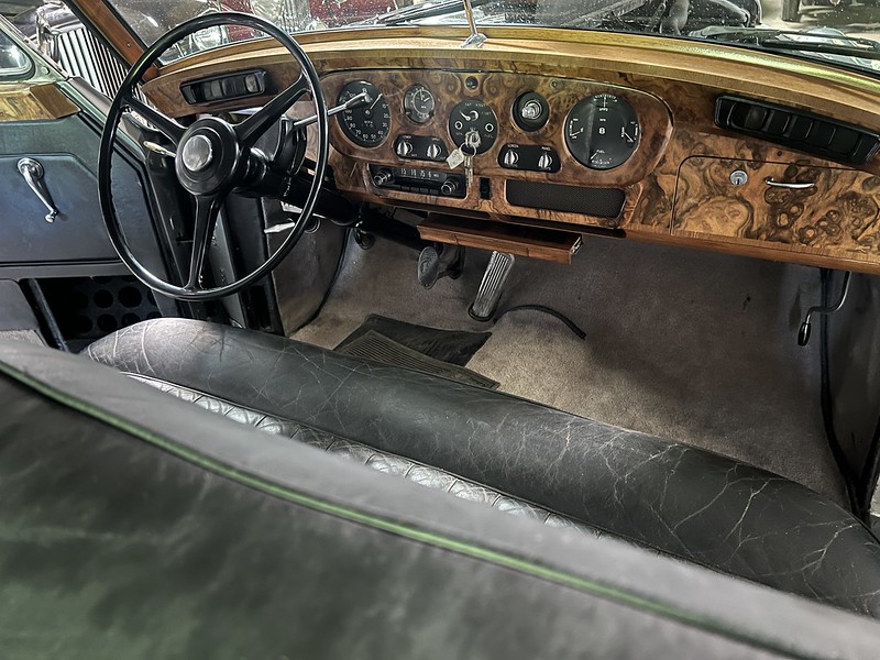 Interieur des Bentley S2 von 1962 (© Gullwing Motor Cars)