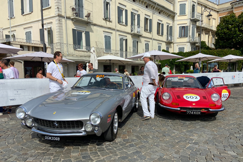 Ferrari 250 GT Lusso und Dino 246 GT an der 1000 Miglia 2025 (© Emanuel Zifreund)