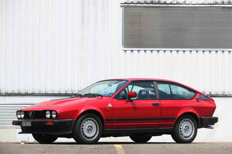 Alfa Romeo GTV6 von 1984 (© Bruno von Rotz)