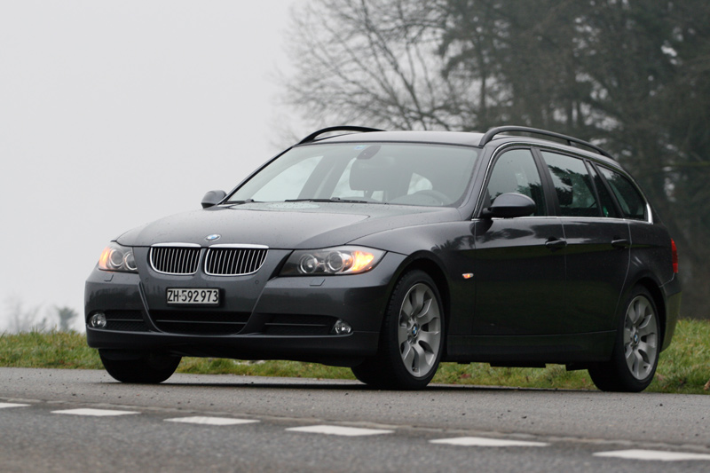 BMW 330i Touring (A) (E90) von 2007 (© Bruno von Rotz)