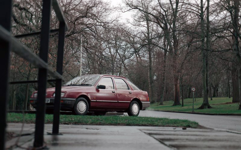 Ford Sierra 1.6 L von 1985 in Dept.Q. (© Netflix)