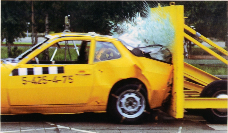 Porsche 944 Prospekt 1983 - Crashtest