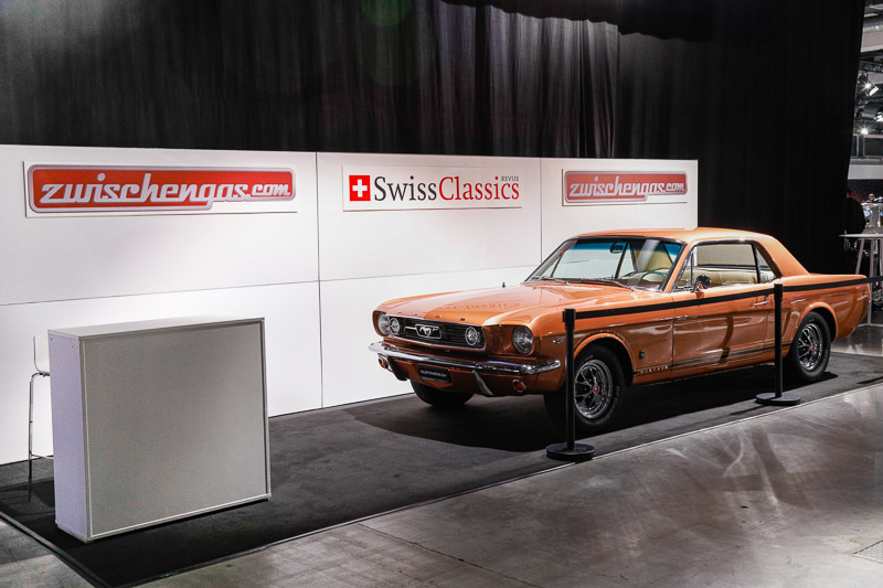 Stand von Zwischengas und SwissClassics Revue an der Auto Zürich 2025 (© Bruno von Rotz)