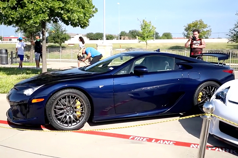 Lexus LFA (2011) – das einzige Exemplar (Nr. 265) in der Farbe Lapis Lazuli