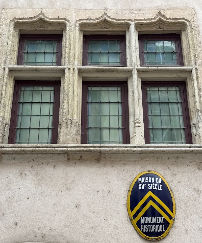 Citroën Monument Historique – Maison du XVe Siècle – Tournus