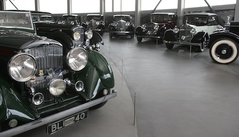 Sonderausstellung mit Rolls-Royce und Bentley im Pantheon in Basel 2012-2013