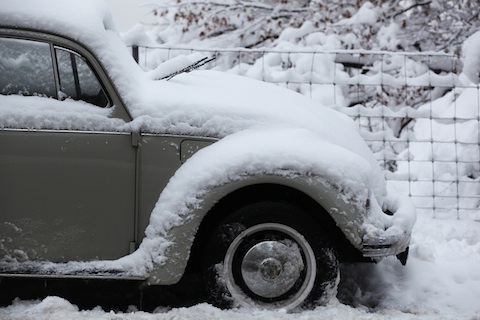 VW 1300 tief im Schnee - Winter 2012/2013