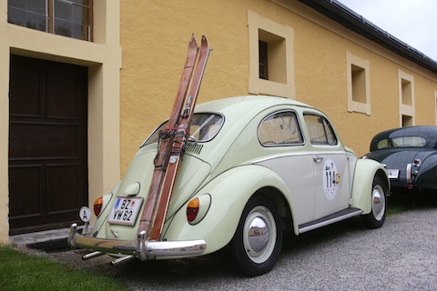 Schneesicher dank Winterrausrüstung - VW Käfer am Giasbergrennen 2013 (© Daniel Reinhard)