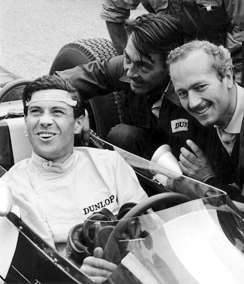 Jim Clark und Colin Chapman im Jahr 1965 (© Josef Reinhard / Archiv Reinhard)