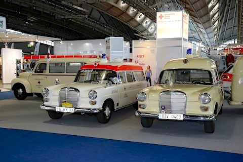 Oldtimer Krankenwagen auf der IAA 2013 (© Patrik Cominboeuf / Automobil Revue)