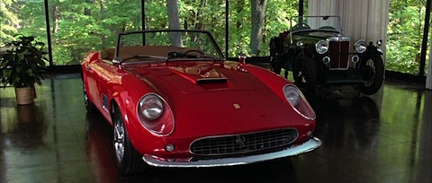 Ferrari 250 GT California im Traumhaus geparkt (© Filmstandbild IMCDB)