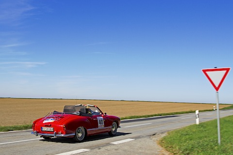 VW Karmann-Ghia 1968 an der ADAC-3-Städte-Rallye 2013